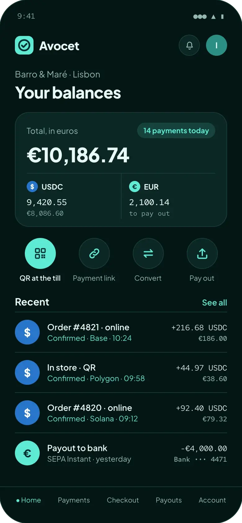 Avocet merchant home: €10,186.74 across USDC and euros, quick actions for a QR code or a payment link, and recent payments online and in store